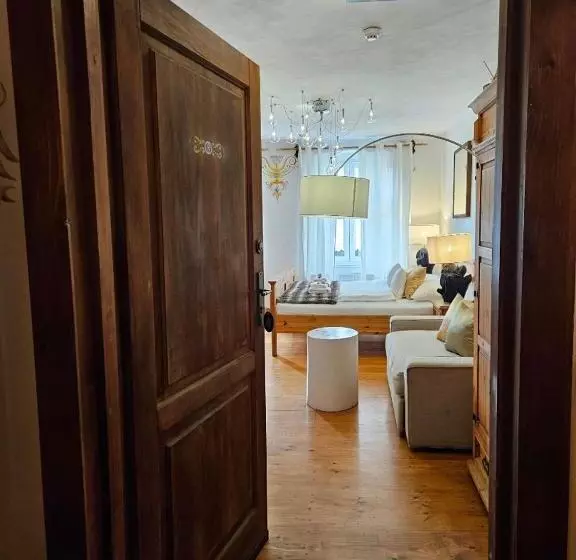 Retkeilymaja Zajazd Karczma Zagłoba