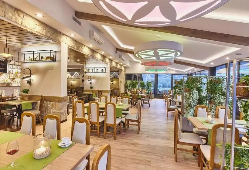 Retkeilymaja Zajazd Kałużna