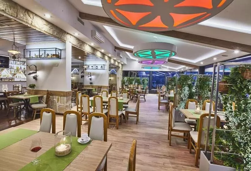 Retkeilymaja Zajazd Kałużna