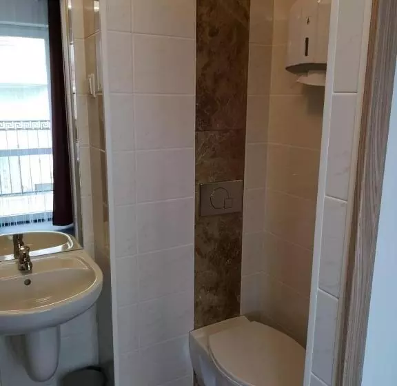 Aamiaismajoitus (B&B) Antonina Pensjonprzykortach