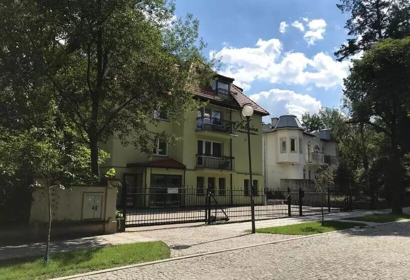 Aamiaismajoitus (B&B) Antonina Pensjonprzykortach