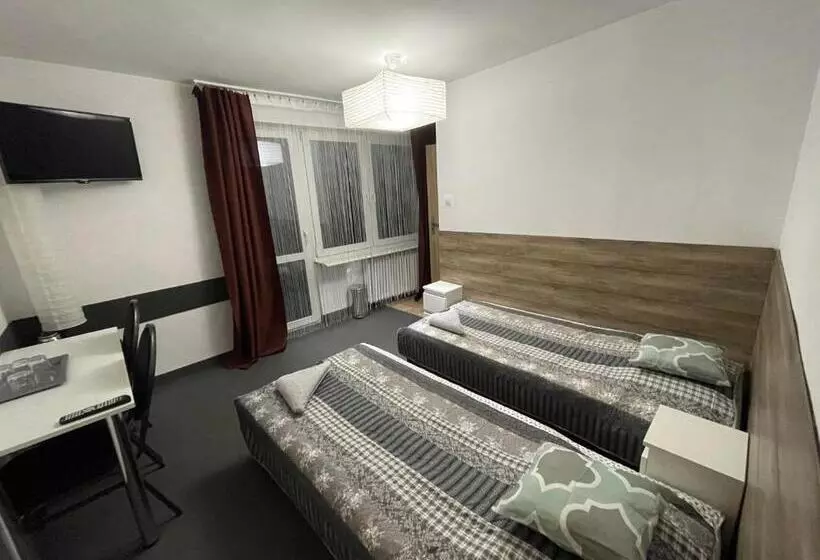 Aamiaismajoitus (B&B) Antonina Pensjonprzykortach