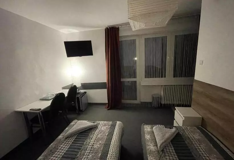 Aamiaismajoitus (B&B) Antonina Pensjonprzykortach