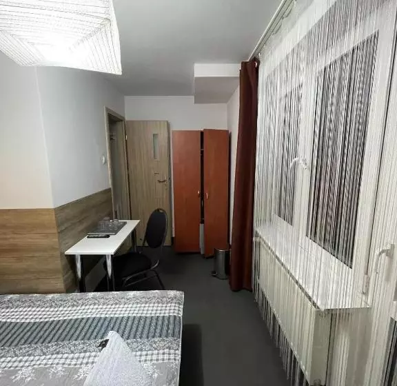 Aamiaismajoitus (B&B) Antonina Pensjonprzykortach