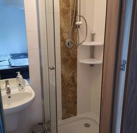 Aamiaismajoitus (B&B) Antonina Pensjonprzykortach