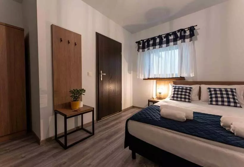 ベッドアンドブレックファースト Do Poduchy