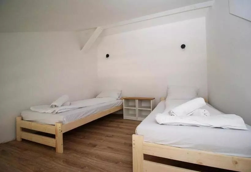 Aamiaismajoitus (B&B) Forrest Jantar