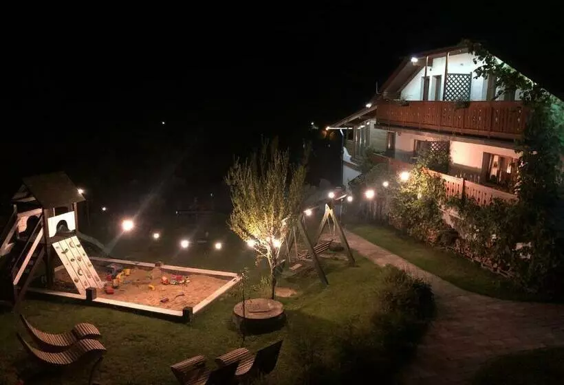 ベッドアンドブレックファースト Gościniec Rajec