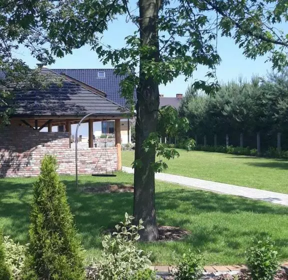 Aamiaismajoitus (B&B) Villa Natura Zator Przeciszów