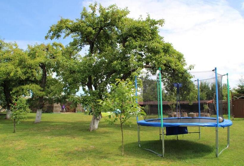 호텔 Agroturystyka W Jabłoniowym Sadzie