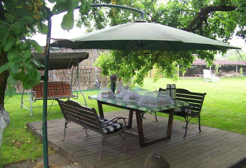 호텔 Agroturystyka W Jabłoniowym Sadzie