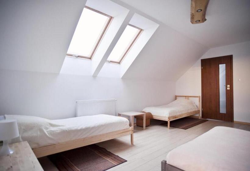 호텔 Agroturystyka W Jabłoniowym Sadzie