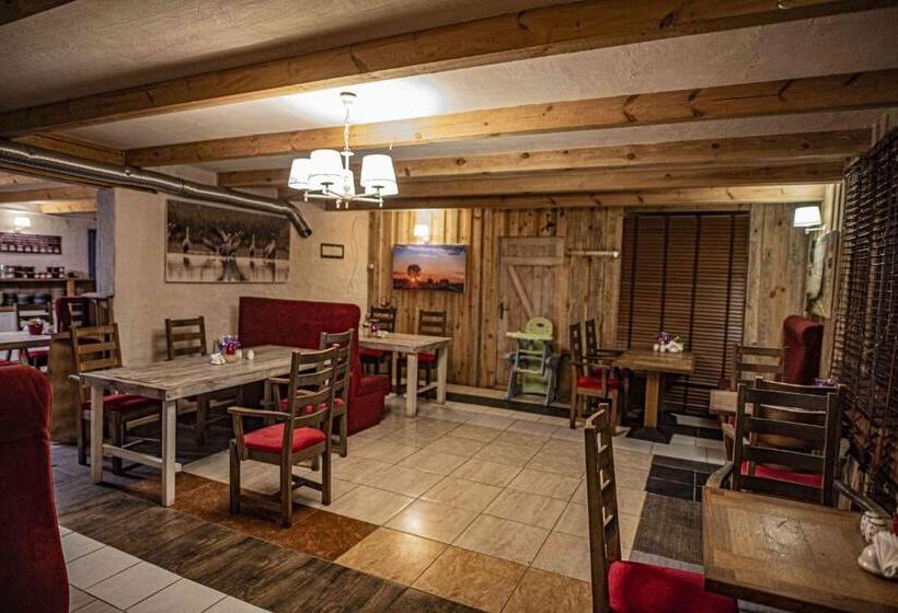 호텔 Folwark Malinowy Chruśniak