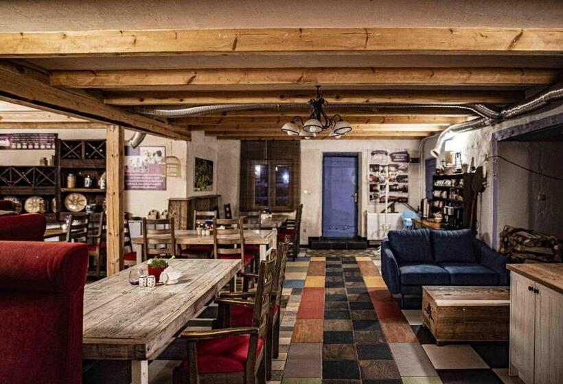 호텔 Folwark Malinowy Chruśniak