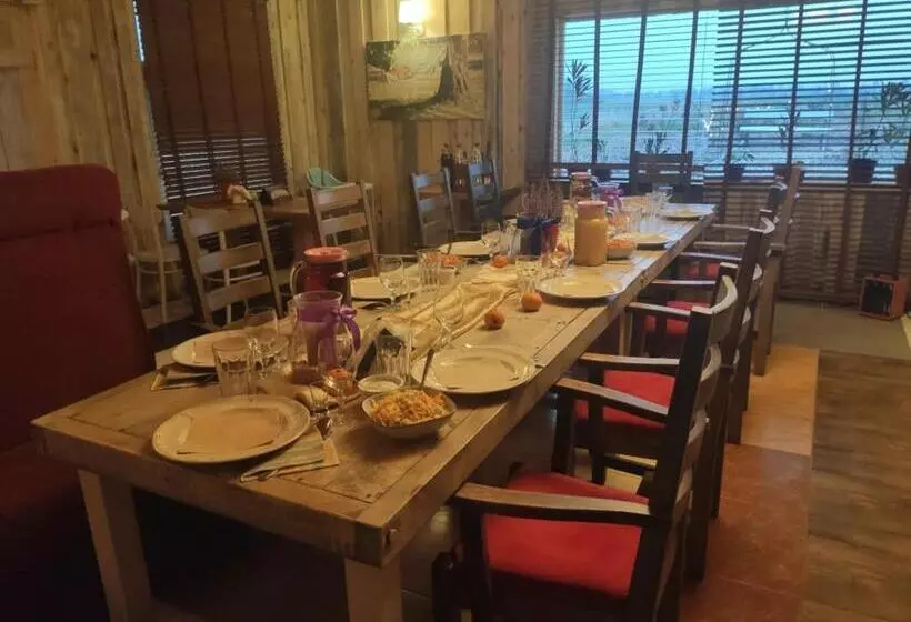 Hotelli Folwark Malinowy Chruśniak