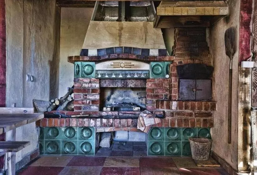 Hotelli Folwark Malinowy Chruśniak