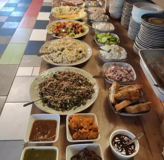 Hotelli Folwark Malinowy Chruśniak