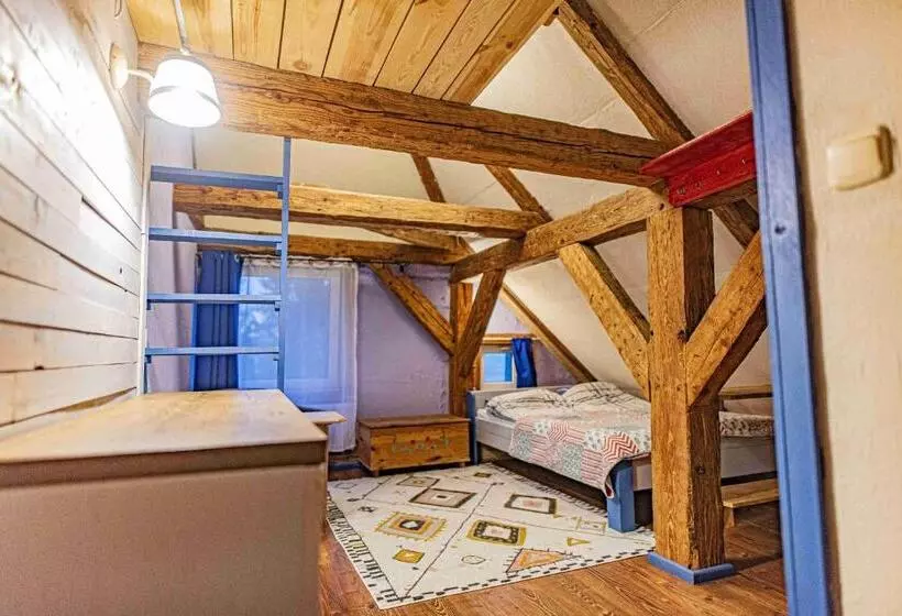 Hotelli Folwark Malinowy Chruśniak