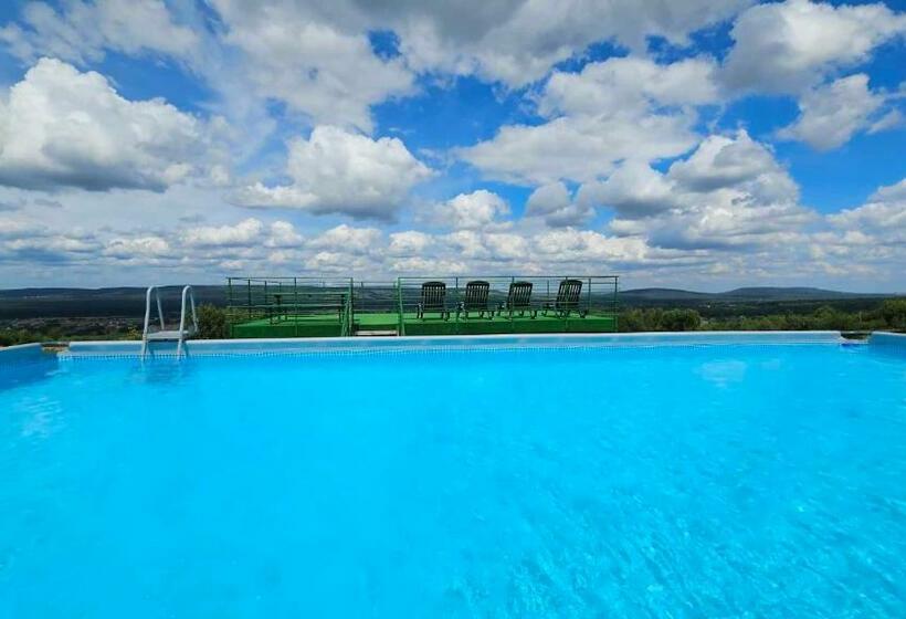 호텔 Noclegi U Banysia W Sercu Gór świętokrzyskich