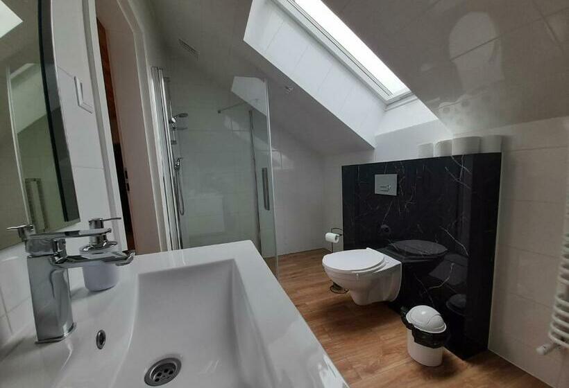 호텔 Noclegi U Banysia W Sercu Gór świętokrzyskich