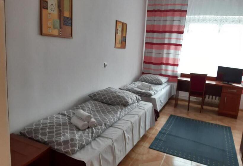 پانسیون Ośrodek Wypoczynkowy Mazowsze W Karpacz