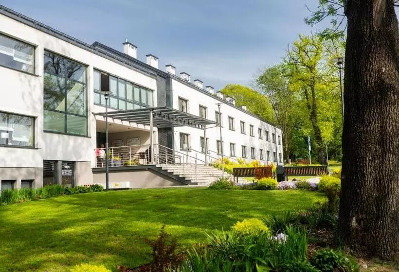 リゾートホテル Centrum Rehabilitacji Społecznej I Zawodowej Zaz Słoneczne Wzgórze