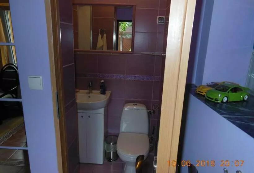 ユースホステル Midi