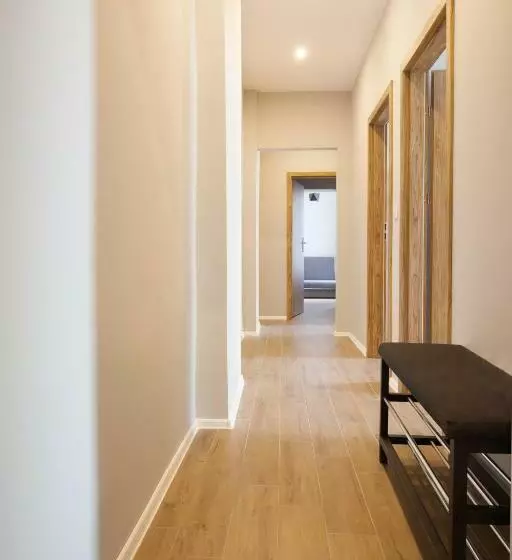 ユースホステル Royal Aparthotel Piotrkowska 33