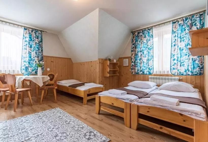 Aamiaismajoitus (B&B) Gościniec Nad Potokiem