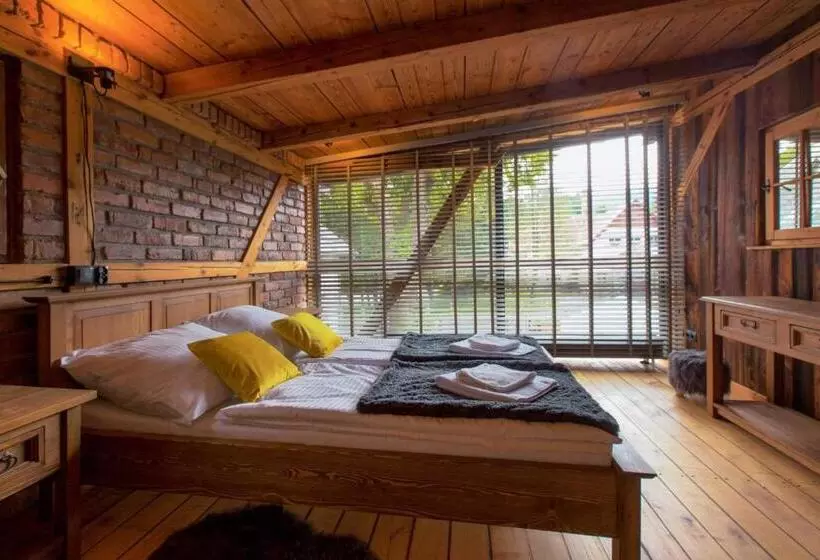 Aamiaismajoitus (B&B) Gościniec Pod Lipą