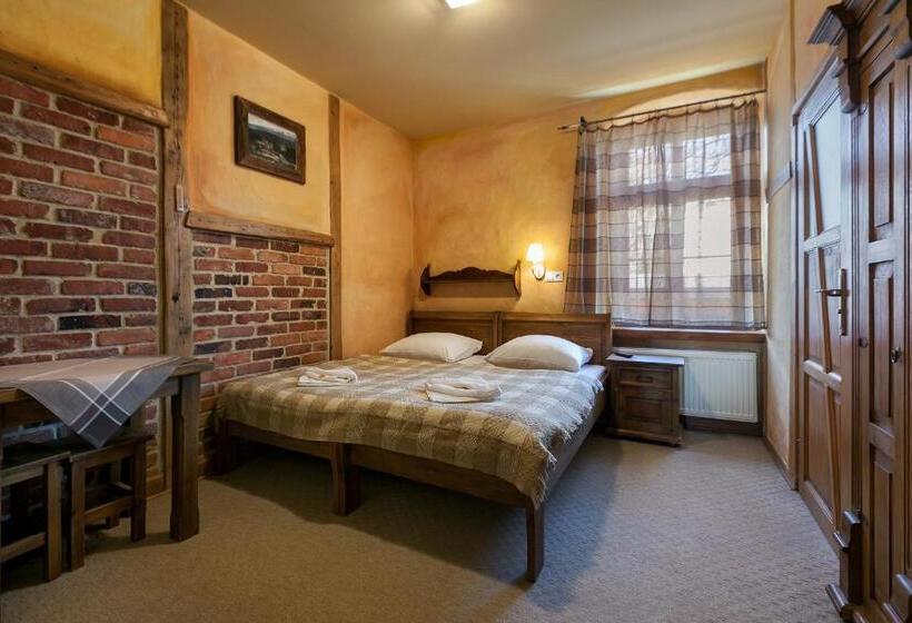 ベッドアンドブレックファースト Gościniec Pod Lipą