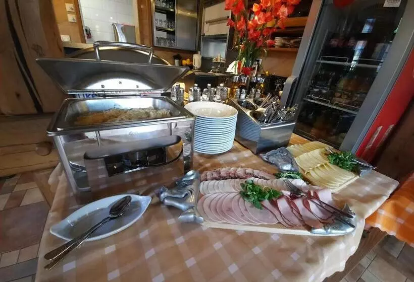 Aamiaismajoitus (B&B) Gościniec Pod Lipą