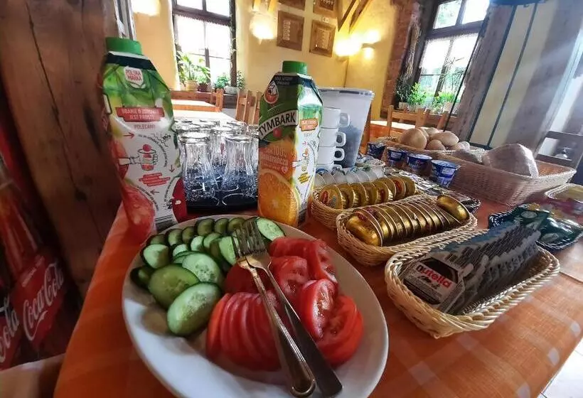Aamiaismajoitus (B&B) Gościniec Pod Lipą