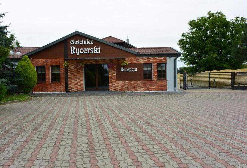 ベッドアンドブレックファースト Gościniec Rycerski