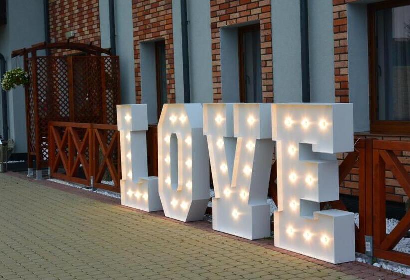 ベッドアンドブレックファースト Gościniec Rycerski