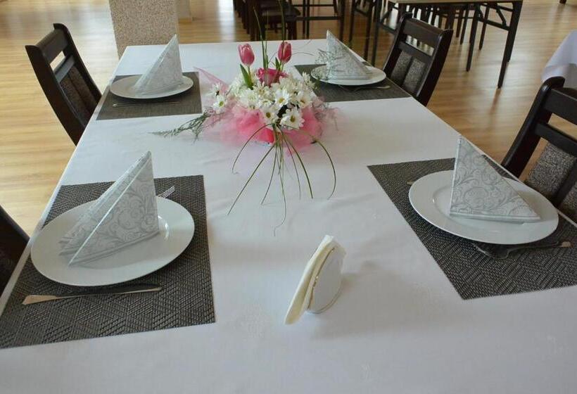 ベッドアンドブレックファースト Gościniec Rycerski