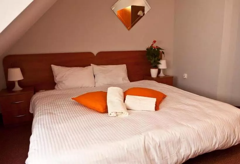 Aamiaismajoitus (B&B) Gosciniec Zacisze