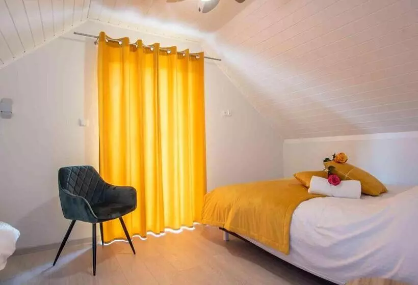 Aamiaismajoitus (B&B) Gosciniec Zacisze