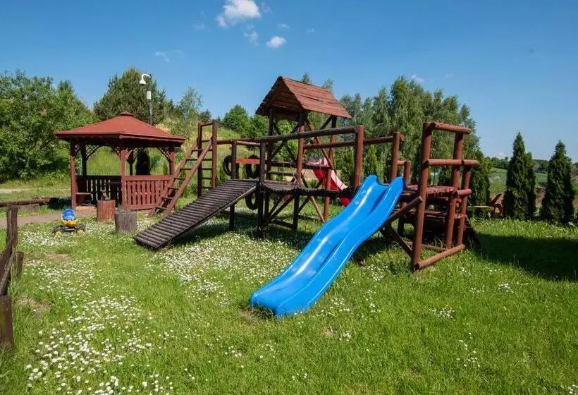 Aamiaismajoitus (B&B) Gosciniec Zacisze