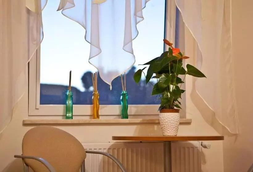 Aamiaismajoitus (B&B) Gosciniec Zacisze