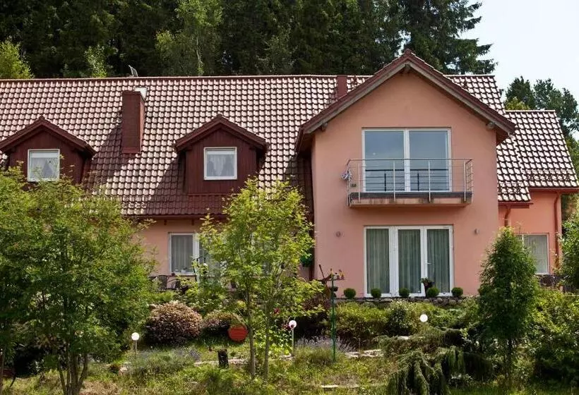Aamiaismajoitus (B&B) Gosciniec Zacisze