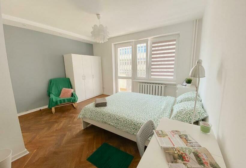 تختخواب و صبحانه Halo Green