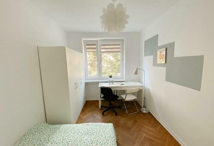 تختخواب و صبحانه Halo Green