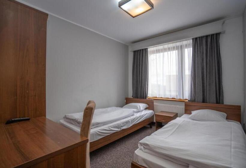 تختخواب و صبحانه Willa Pod Szrenicą 2