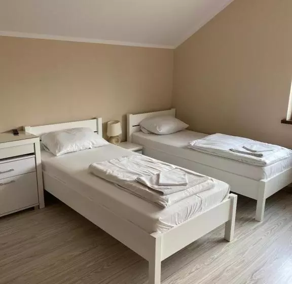 Aamiaismajoitus (B&B) Zajazd We Młynie