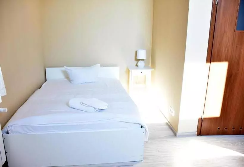 Aamiaismajoitus (B&B) Zajazd We Młynie