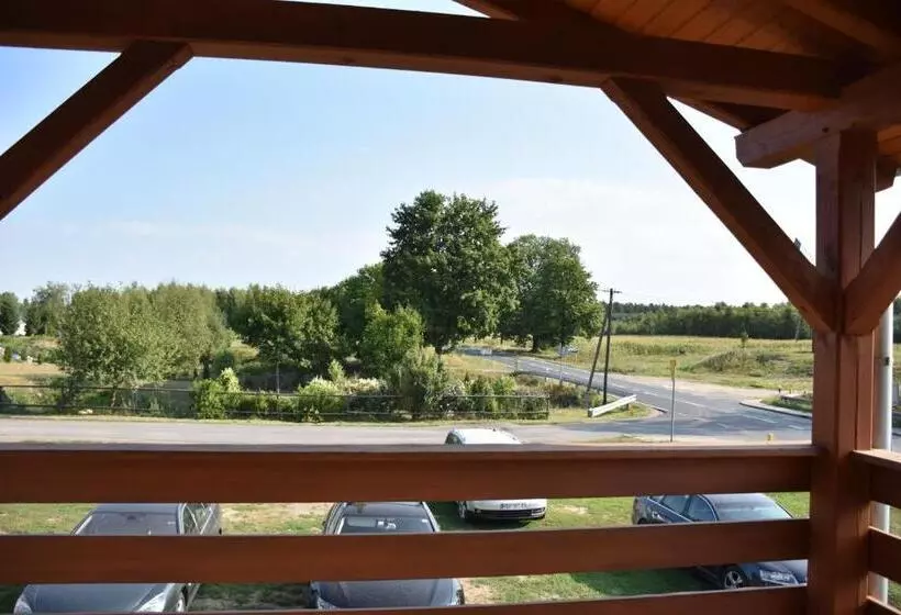 Aamiaismajoitus (B&B) Zajazd We Młynie