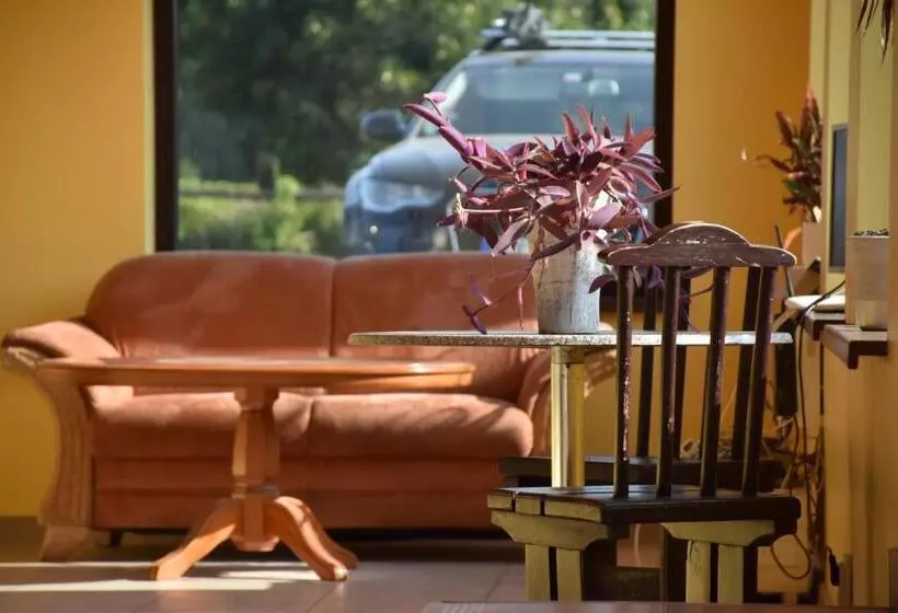 Aamiaismajoitus (B&B) Zajazd We Młynie