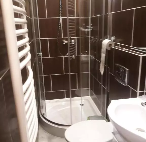 Hotelli Domek Pod Akacjami