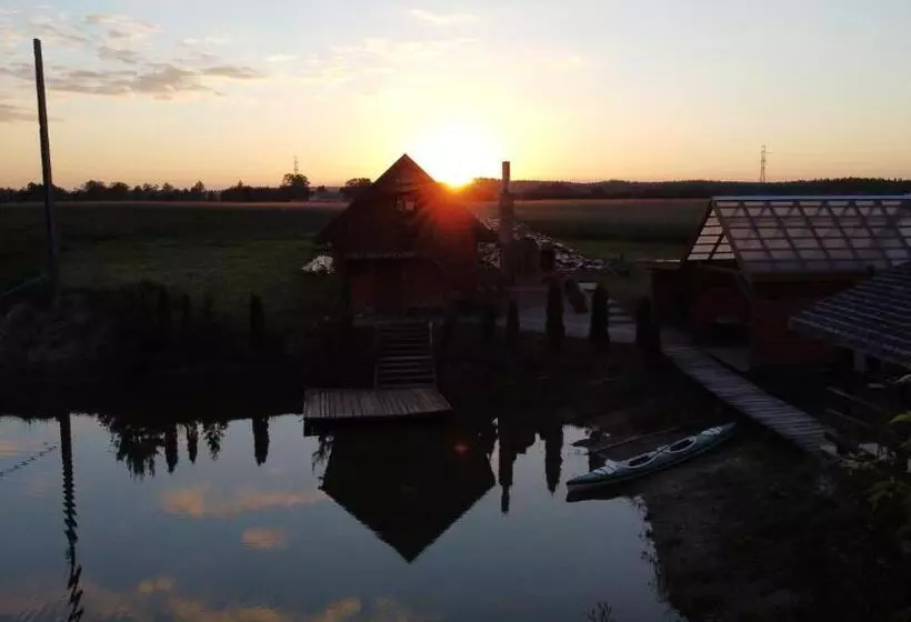 Hotelli Domek Pod Akacjami